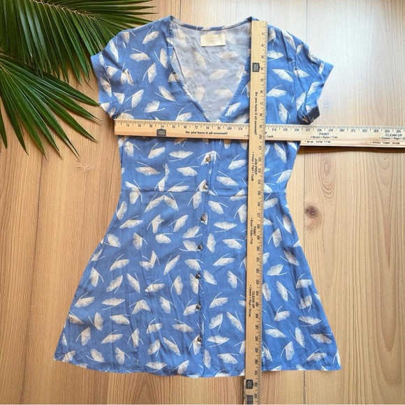 CAPULET “Mabel” Mini Dress – Ginkgo Blue Feather Leaf Print – Size Small - Picture 8 of 14